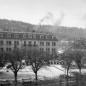 fortepan_79710_Bányaigazgatóság épülete parkkal 1955_UVATERV